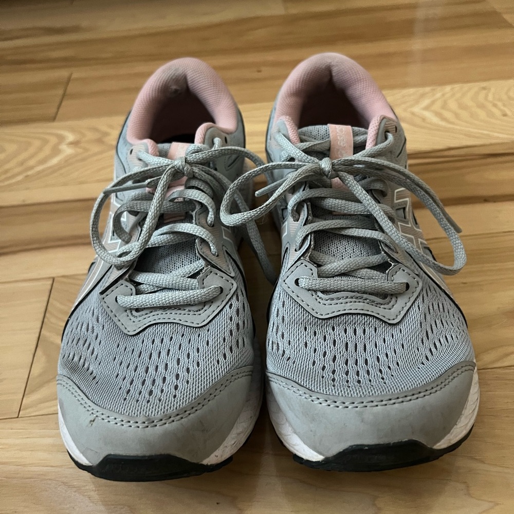 ASICS gel women’s running shoe